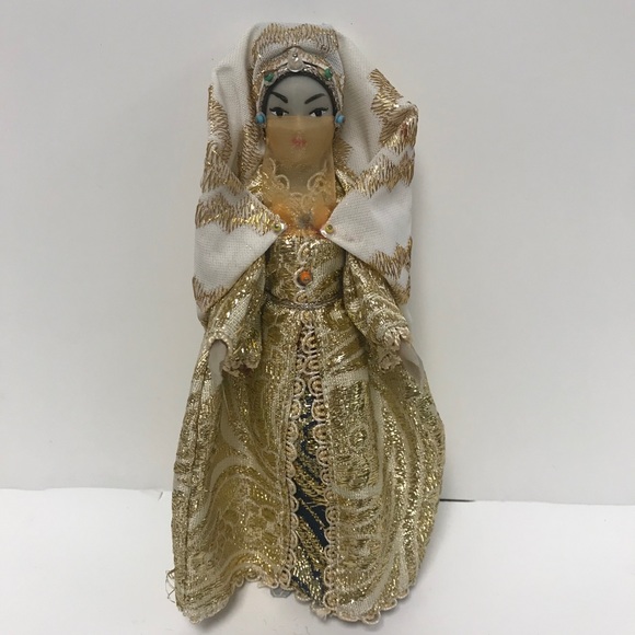 Doll - Picture 2 of 12